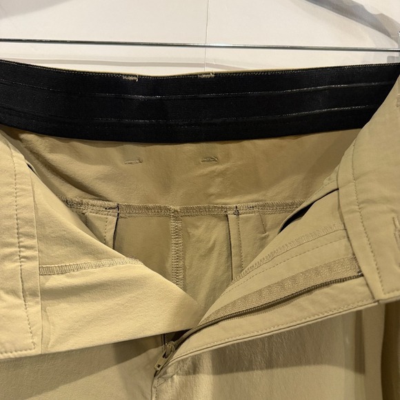 Oakley Golf Pants Khaki Performance Straight Leg Mens 36x32 - Picture 8 of 9